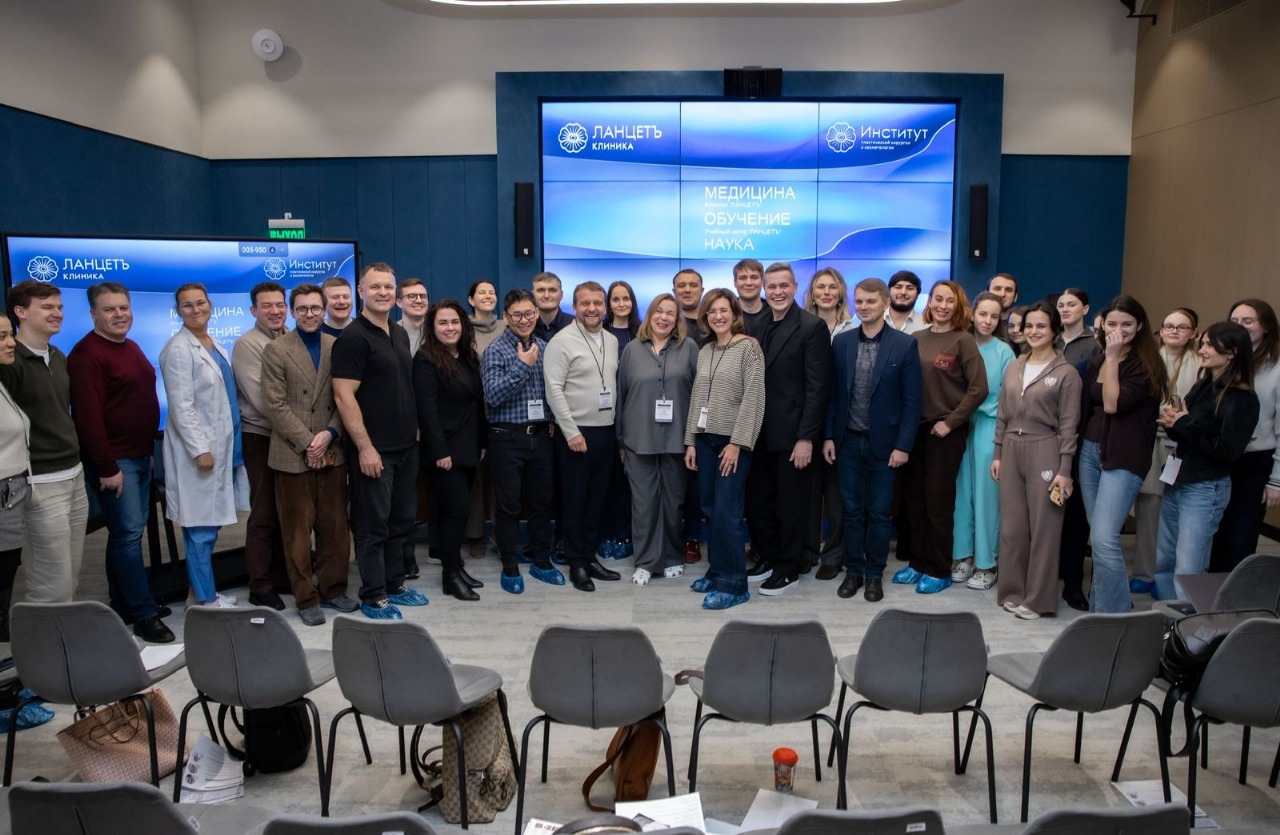 iВ Учебном центре «ЛАНЦЕТЪ» на базе Института пластической хирургии и косметологии состоялся мастер-класс под руководством опытных хирургов И. С. Кочневой и А. Р. Андреищева