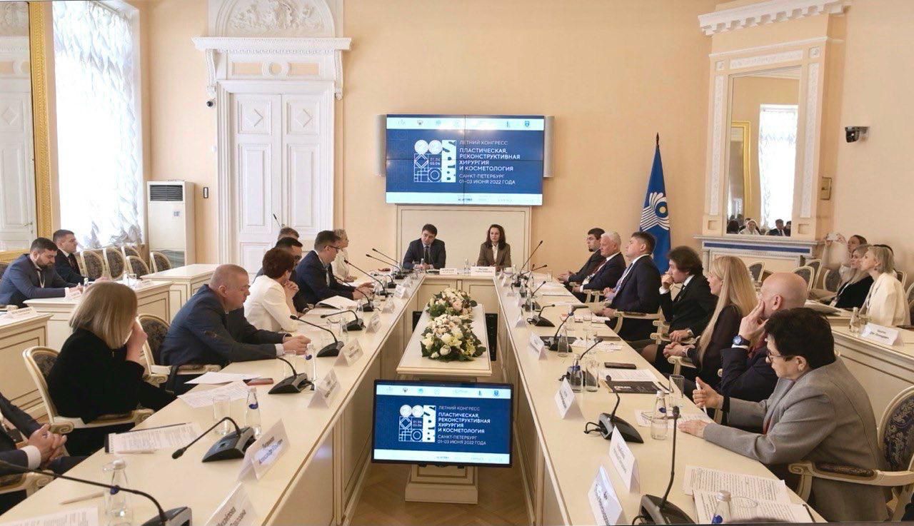 В Санкт-Петербурге прошел первый Летний конгресс «Пластическая, реконструктивная хирургия и косметология»