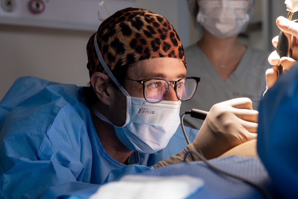 podtyazhka-grudi-bez-implantov подтяжка груди без имплантов